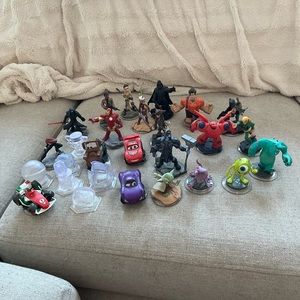 Lot of 27 preowned Disney Infinity Characters